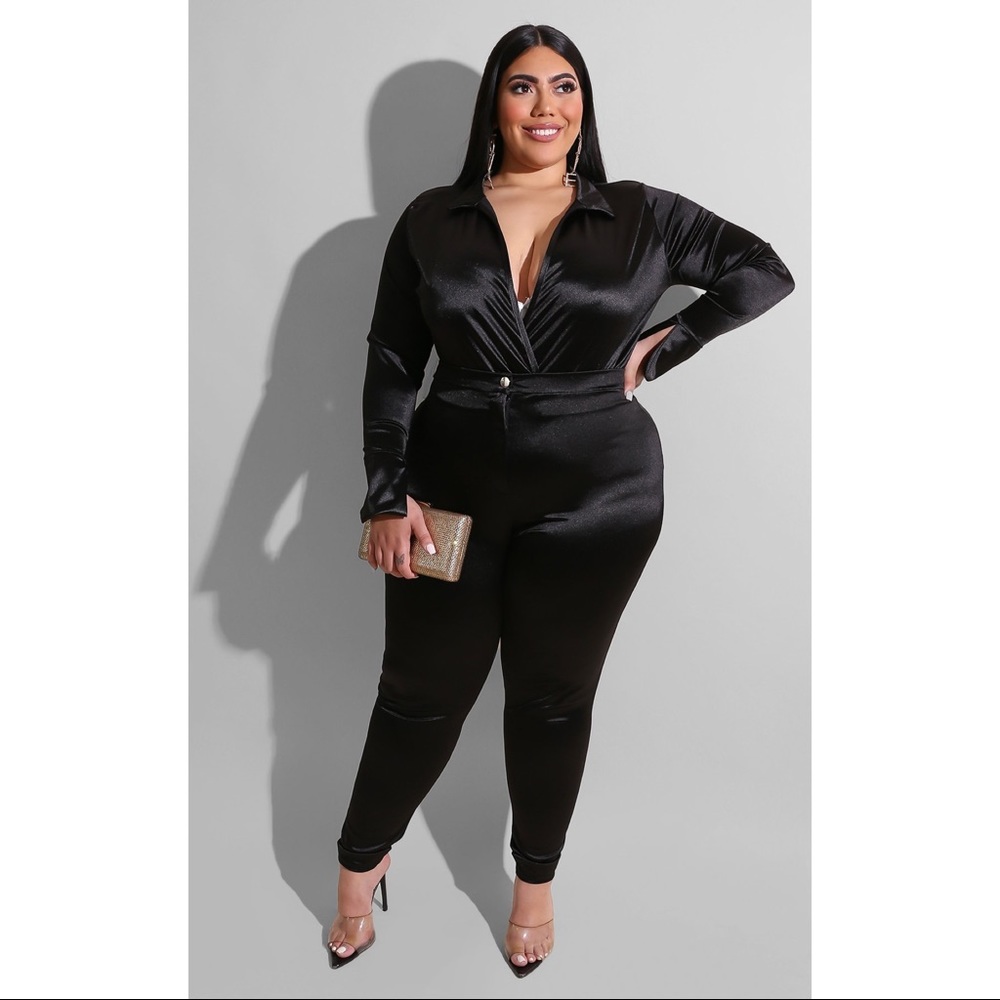 CURVY NIGHT AT THE ROXBURY SET BLACK